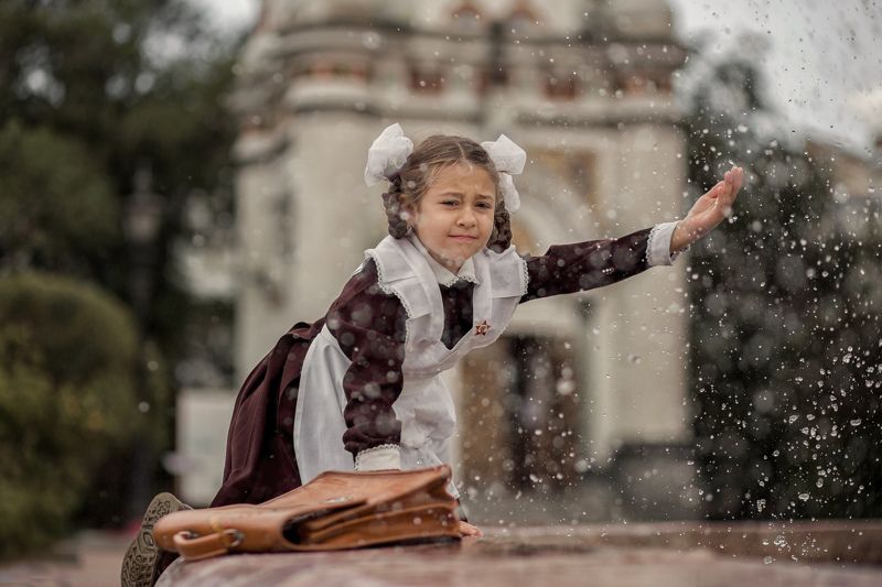 вода, фонтан, дети, школьница, ссор, ретро, брызги, каникулы, естественный свет, локация, винтаж Счастьеphoto preview