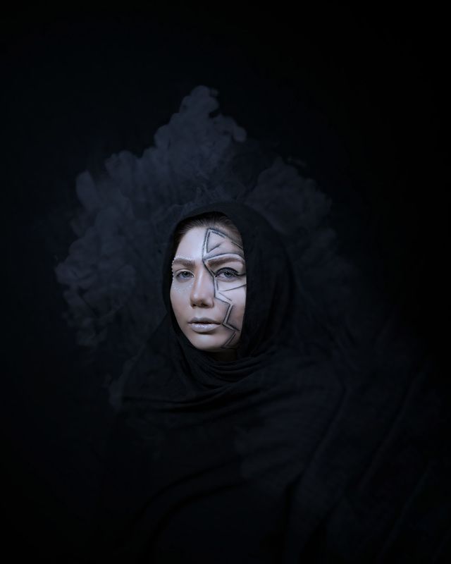 The woman sufferedphoto preview