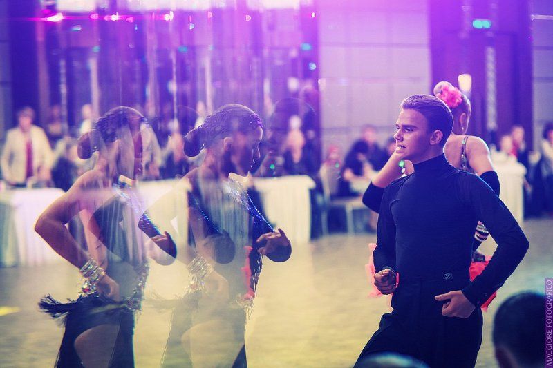 Танец отраженийphoto preview