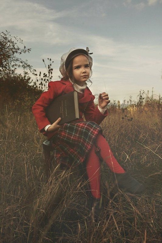 Kid with bookphoto preview