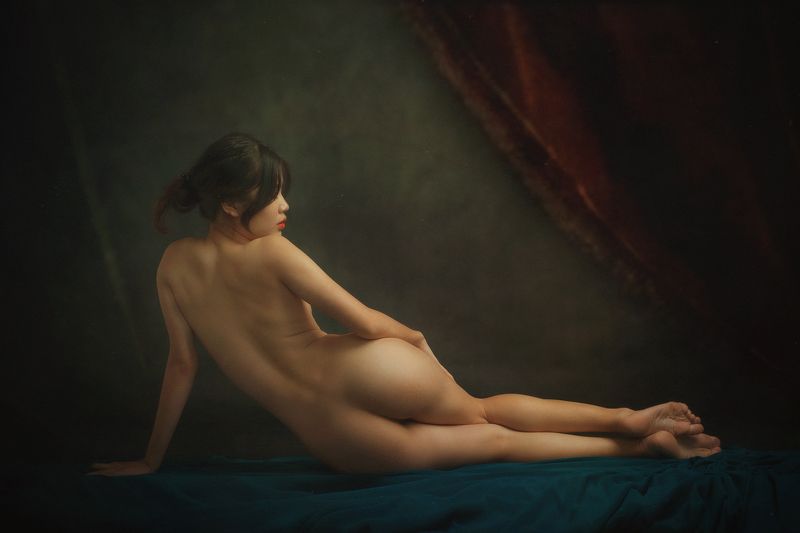 nude, fine nude, woman, female, beauty, body, low-key, monochrome, black and white, bw, vietnamese, asian, girl, staged, fine art * * *photo preview