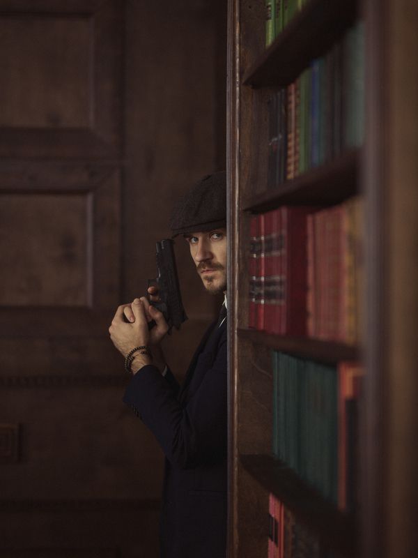 кадр из фильма острые козырьки, постановочное фото, мужчина, портрет, кепки, кино, фильм, сериал, винтаж ....photo preview