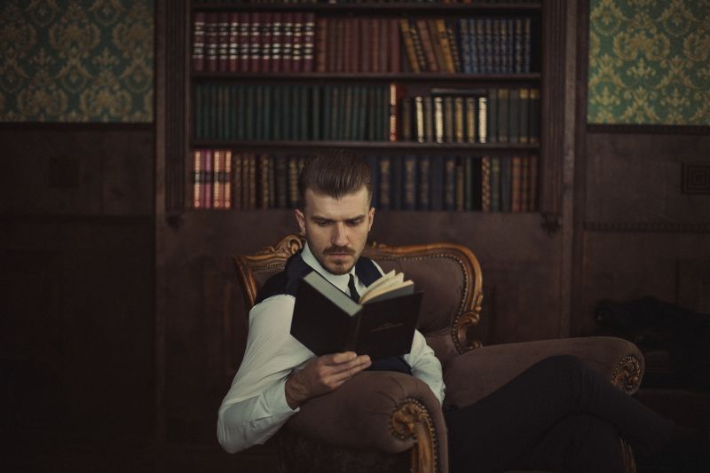 кадр из фильма острые козырьки, постановочное фото, мужчина, портрет, кепки, кино, фильм, сериал, винтаж По ту сторону страницphoto preview