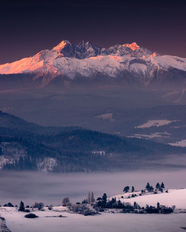 Dark Tatrasphoto preview