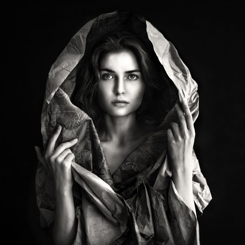 портрет, женский портрет, взгляд, черно-белое фото, девушка, модель, свет Аннаphoto preview