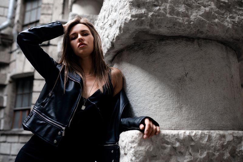 Юля. Петербург. Доходный дом Эмира Бухарскогоphoto preview