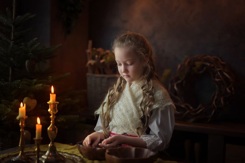 вечер, свечи, смешанный свет, огонь, ретро, деревня, винтаж, старина, детский портрет, постановка Вечерокphoto preview