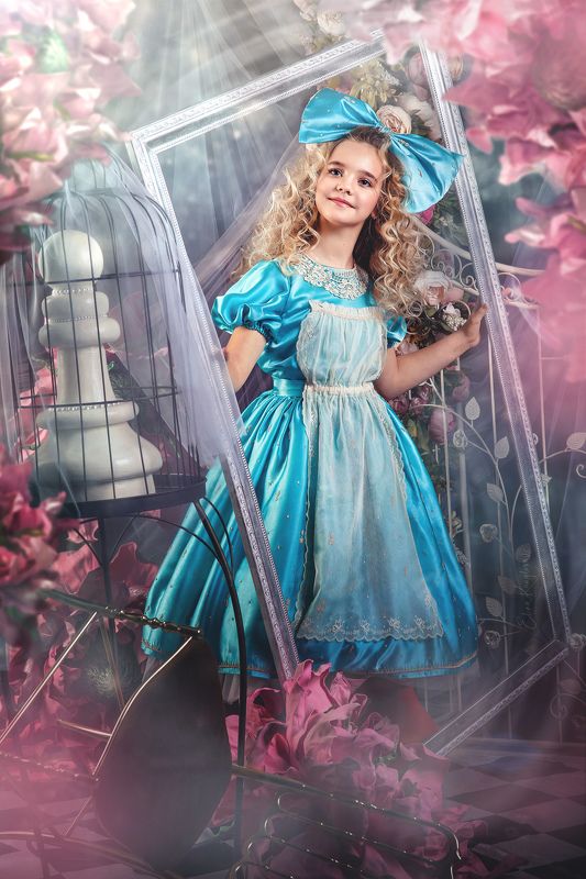 Алиса в зазеркальеphoto preview