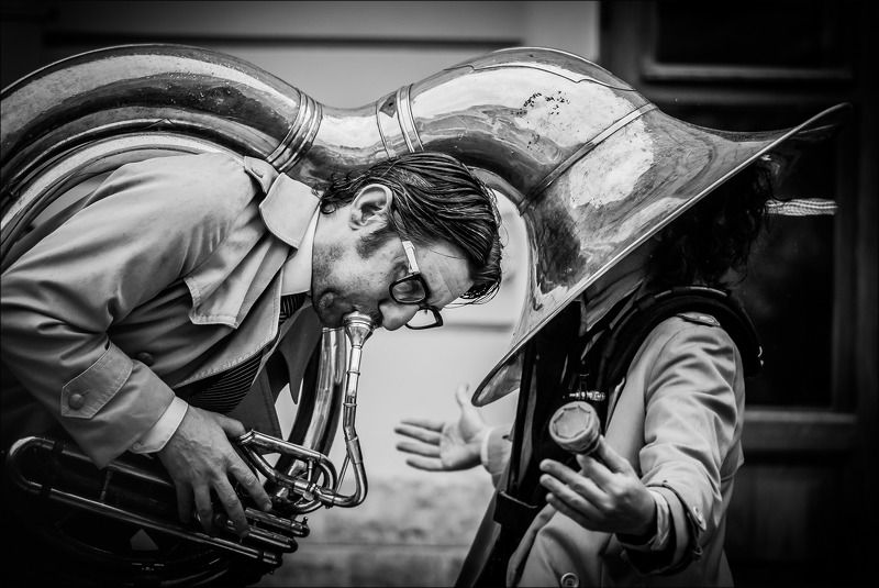 репортаж, театры, стрит, уличнаяфотография, город, citylife, street, streetphoto, люди, музыка, music, чернобелое Погружение в музыку.photo preview