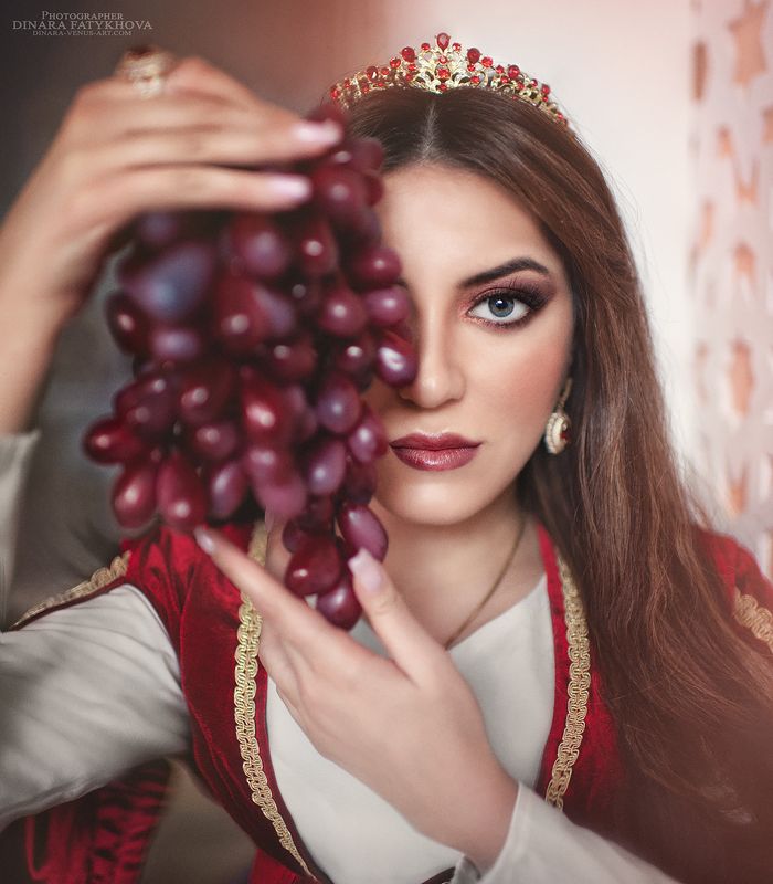 Eastern queenphoto preview