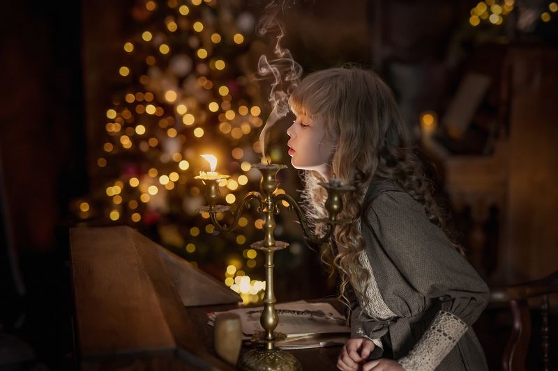 винтаж, ретро, рождество, свеч, новый год, темный ключ, дым, детский портрет photo preview