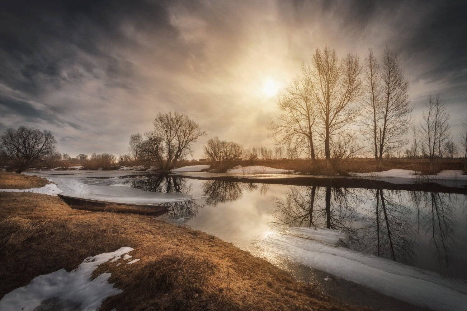 Воды вешние. Автор: Шевченко Николай озеро, горы, лес, природа, закат, рассвет, красота, приключения, путешествие, облака, Шевченко Николай