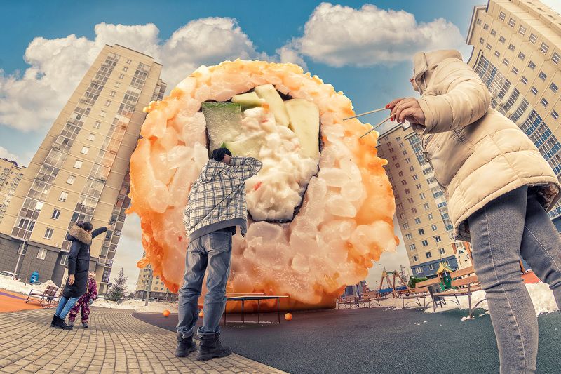 ролл, суши, двор, квартал, композиция, реклама Самый большой ролл фото превью