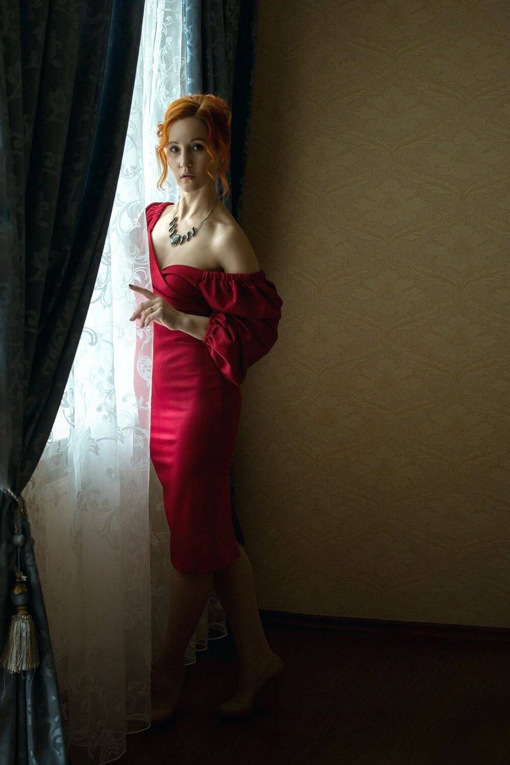 Портрет у окна. Автор: Александр , Александр