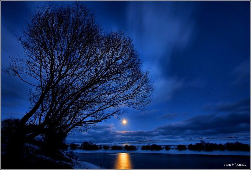 вечер при лунеphoto preview