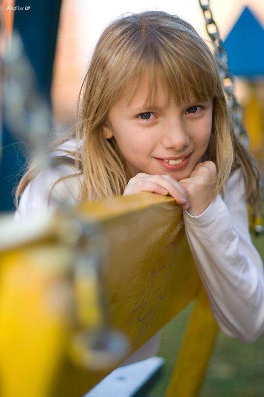 качели, ребёнок, улыбка ***photo preview