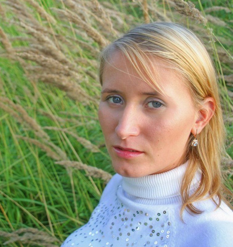 девушка, природа Пшеничкаphoto preview