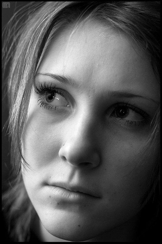 портрет, девушка, ч/б Она...photo preview