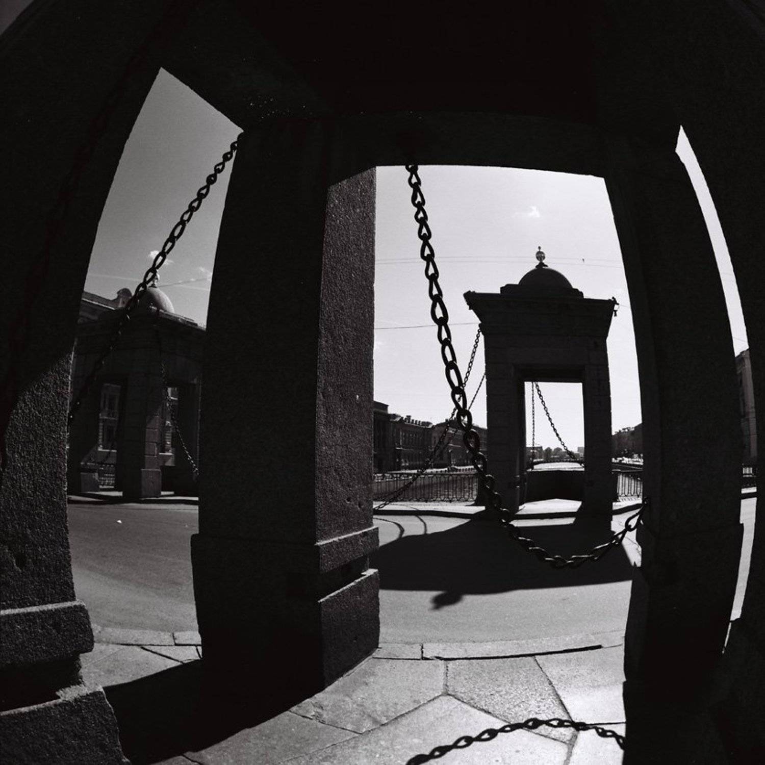 Каменный мост. Автор: Sergey Tarba 6х6,фотоплёнка,негатив, ч\б, Sergey Tarba