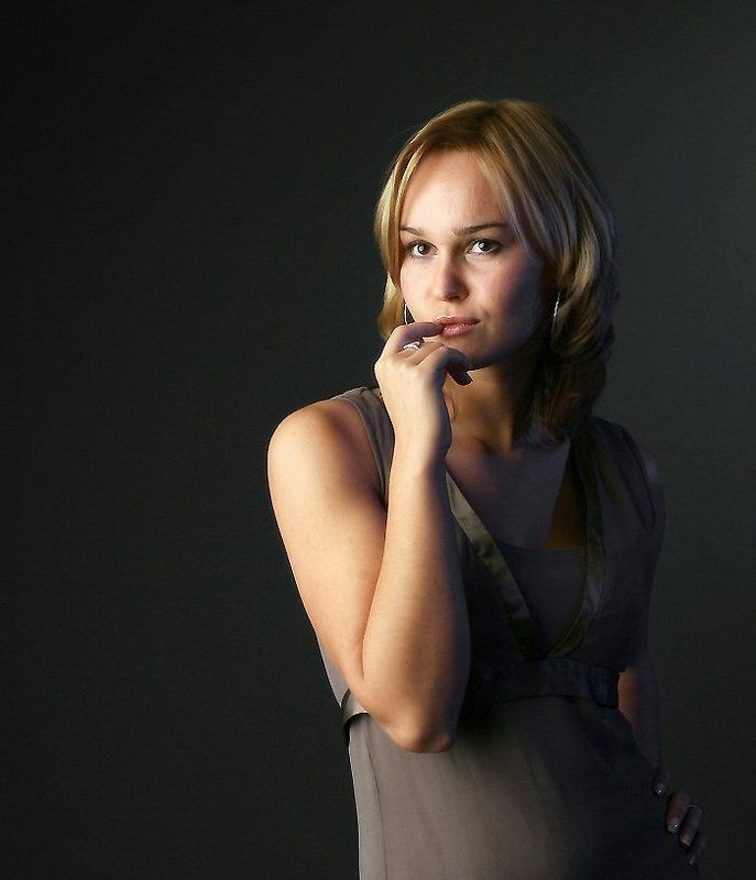 первая попытка съемки в студии. большущее спасибо саше путеву за теплый прием и массу бесценной информации. саш, надеюсь, не последний раз:) Наташаphoto preview