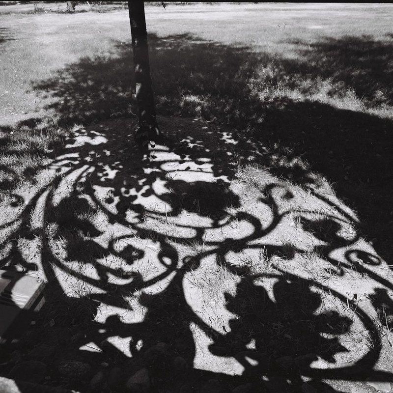 6х6,фотоплёнка,негатив, ч\\б Архитектурная теньphoto preview