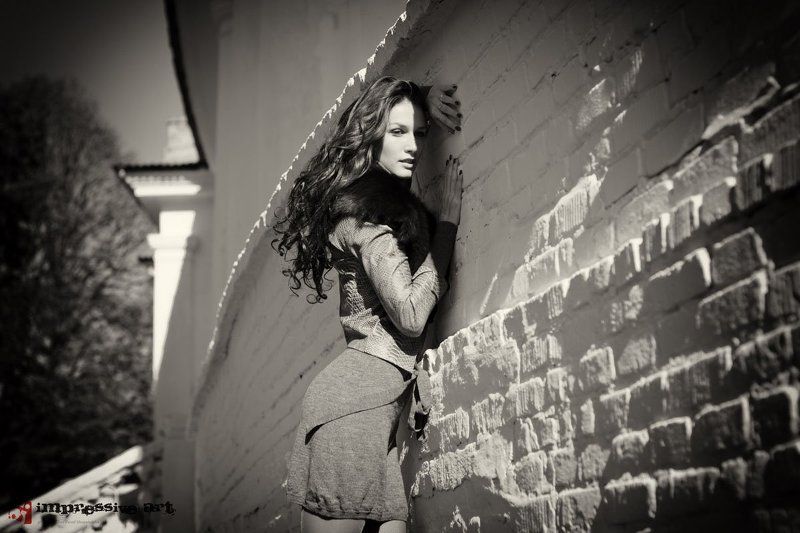 ч/б, девочка, стадион photo preview