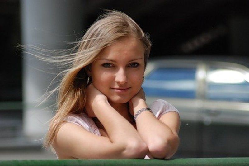 Девушка и ветер.photo preview