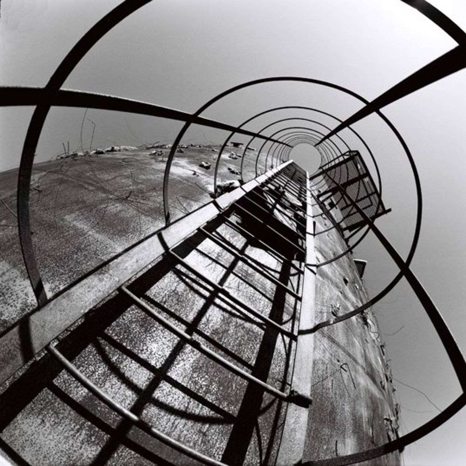 Путь к небу. Автор: Sergey Tarba 6х6,фотоплёнка,негатив, ч\б, Sergey Tarba