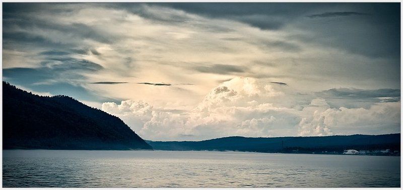 ...layered sky...photo preview