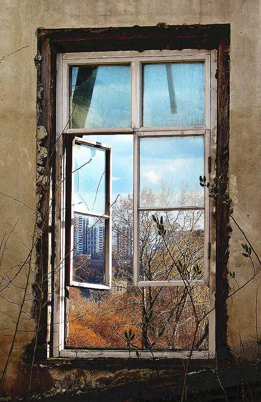 окно Окно в новый мирphoto preview