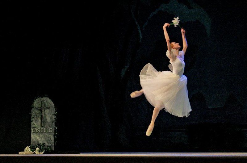 балет ,жизель Она улетаетphoto preview