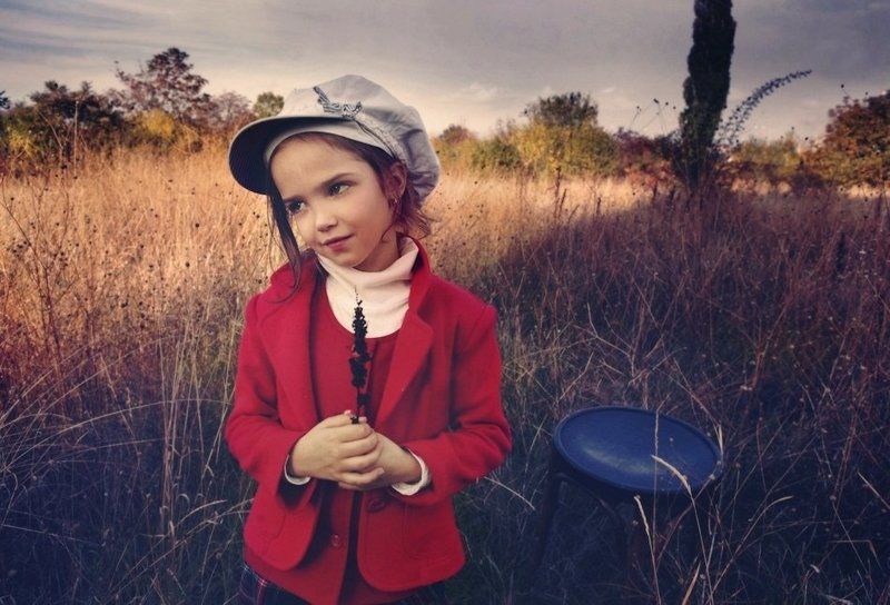 Kid with red coatphoto preview