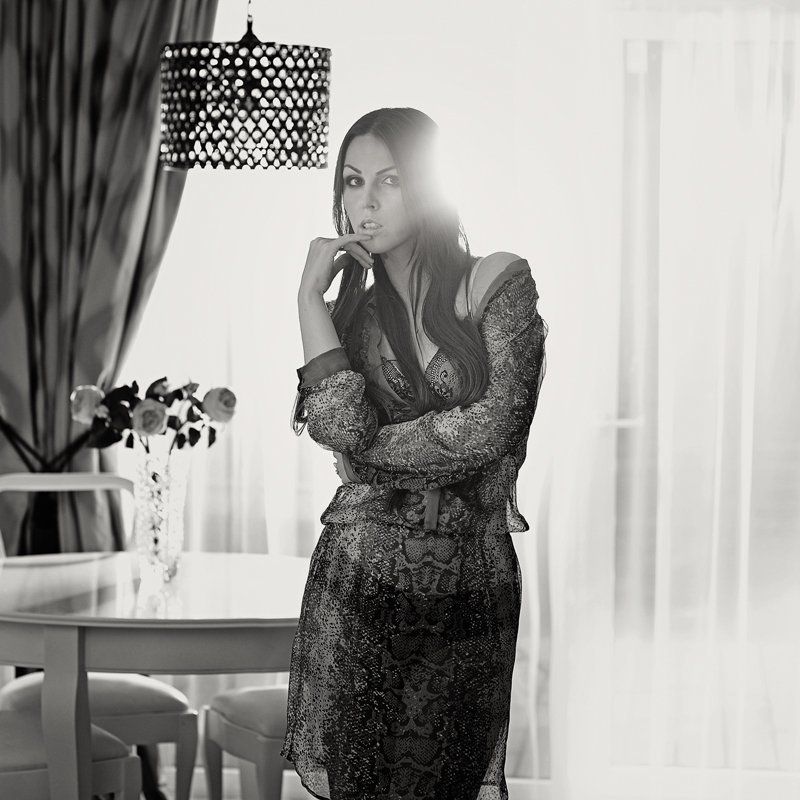 subtle & naked 2photo preview