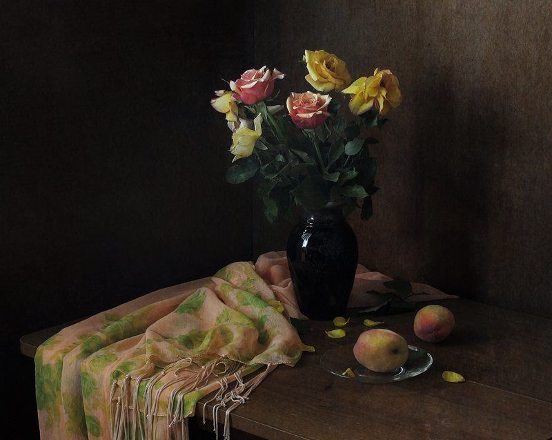 натюрморт, персики, розы, цветы Розыphoto preview