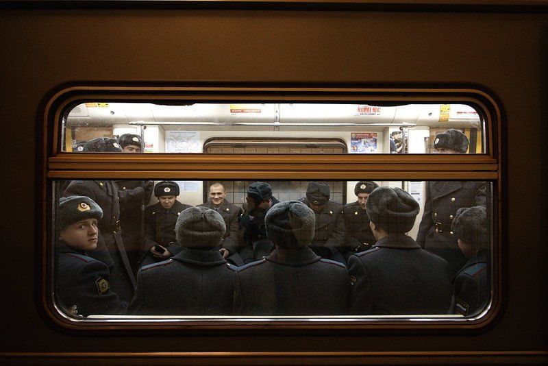 Вагон, Метро, Милиция, Полиция Предъявите ваш посадочный талонphoto preview