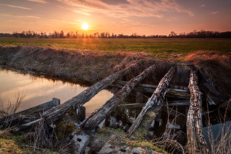 Lost old bridgephoto preview
