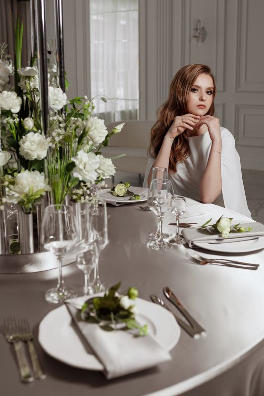 портрет, девушка, интерьер, свет, portrait, interior, fashion Whitephoto preview