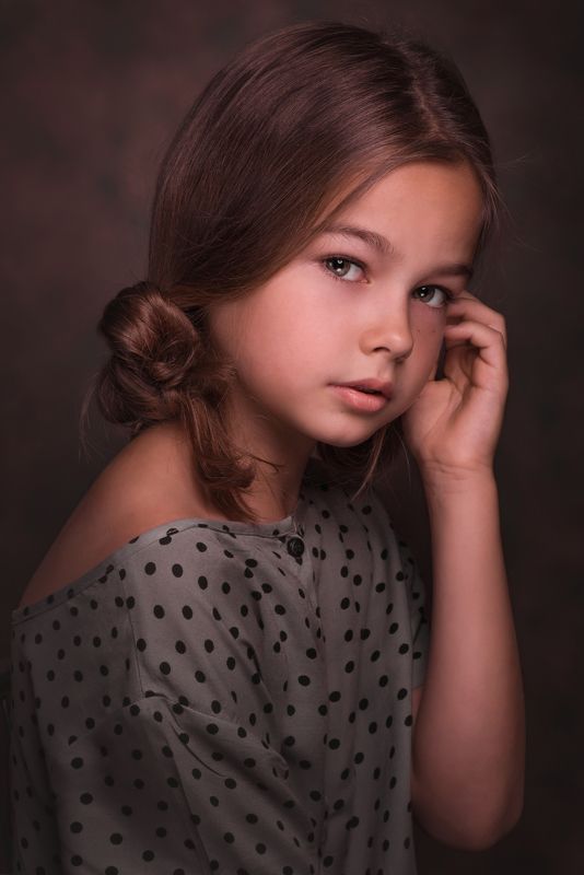 #portrait, #kids, face, child, girl, studio, studio light, toronto,, kostroma, family, fashion, look, model, eyes, kid, female portrait, beauty, nikon, canada Girlphoto preview