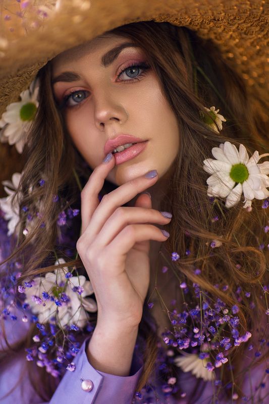 портрет, фотограф в крыму, студийный портрет, профессиональный фотограф, симферополь, образ для фотосессии, творчество Весенний портретphoto preview