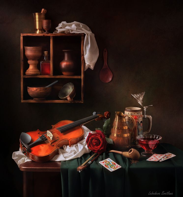 скрипка,таверна,карты,вино А в таверне тихо плачет скрипкаphoto preview