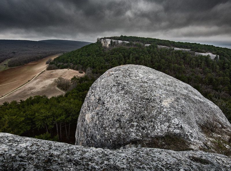 суровый крымский апрельphoto preview
