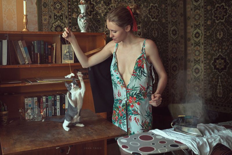 cat fail girl iron retro beautiful Failphoto preview