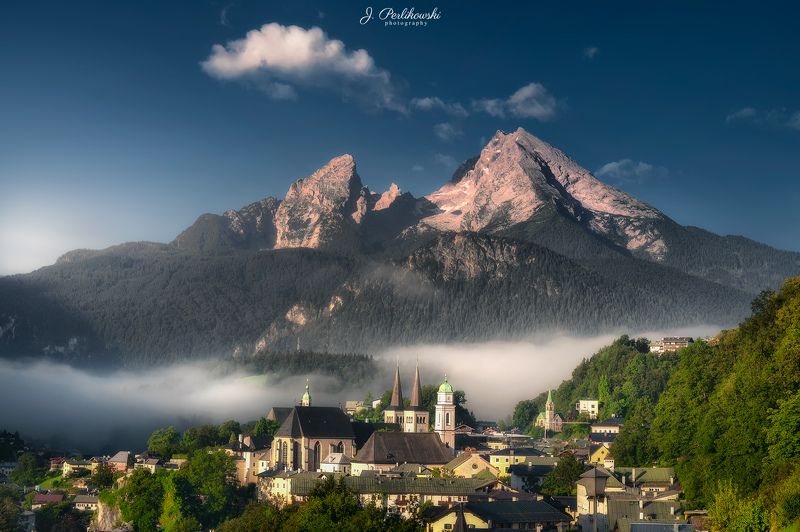 Misty mountainsphoto preview