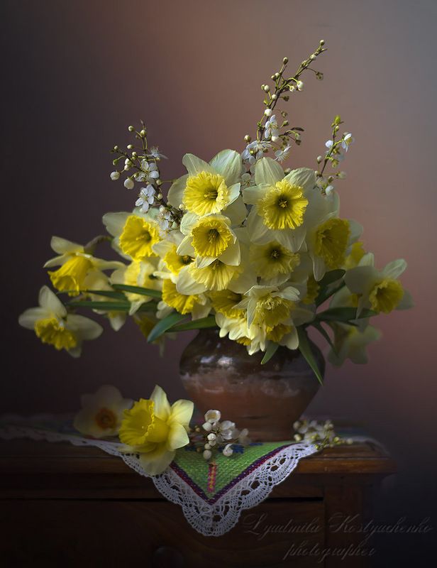 художественное фото,натюрморт,букет с цветами,весна,нарциссы.. Нарциссы в горшочке.photo preview