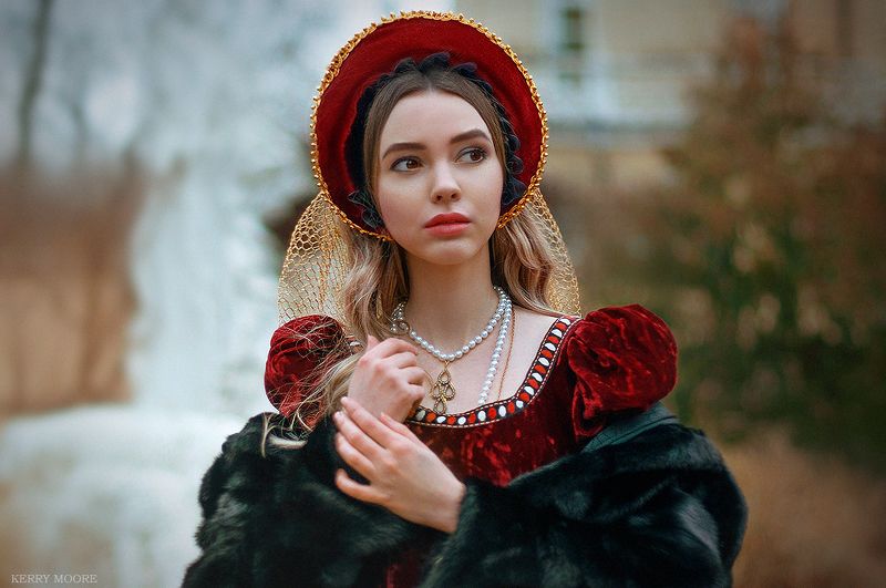 portrait, girl, портрет,style,light, studio, woman, model, blond,emotional,девушка,исторический портрет,костюм White princessphoto preview