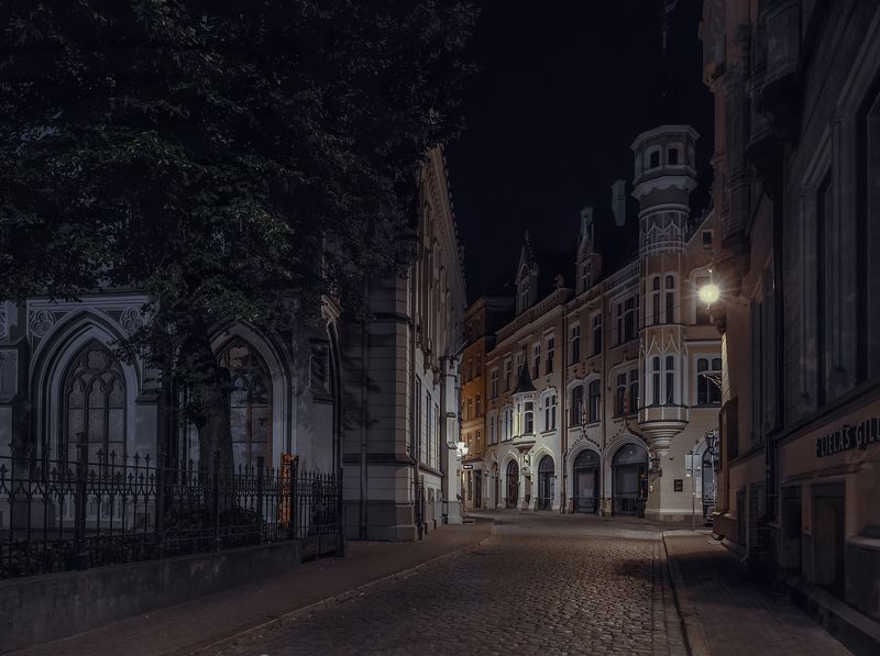 ....ночью в тихих улочках Риги.photo preview