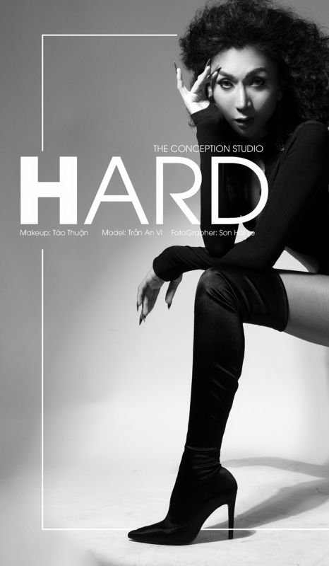 BLACK - WHITEphoto preview