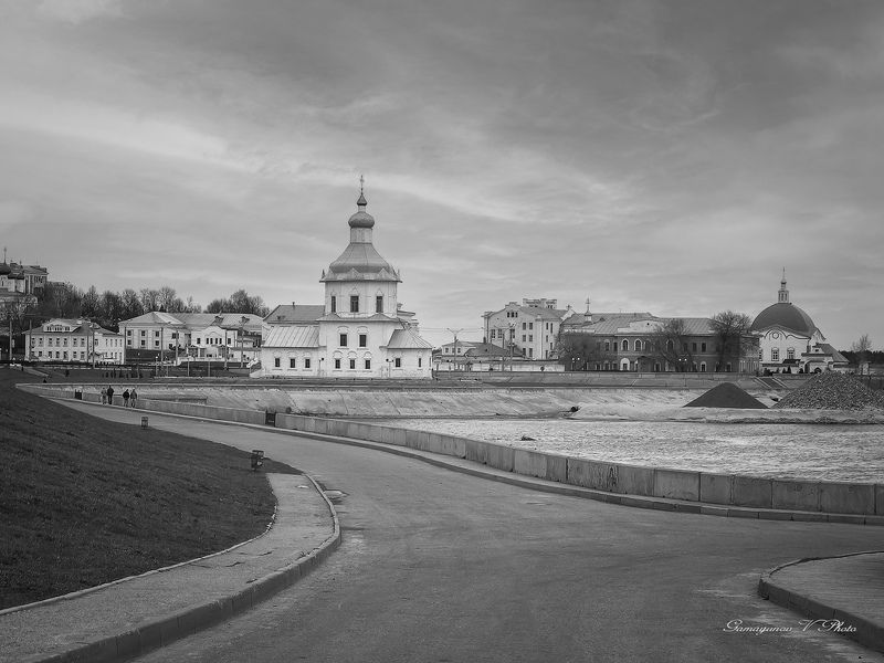 У заливаphoto preview