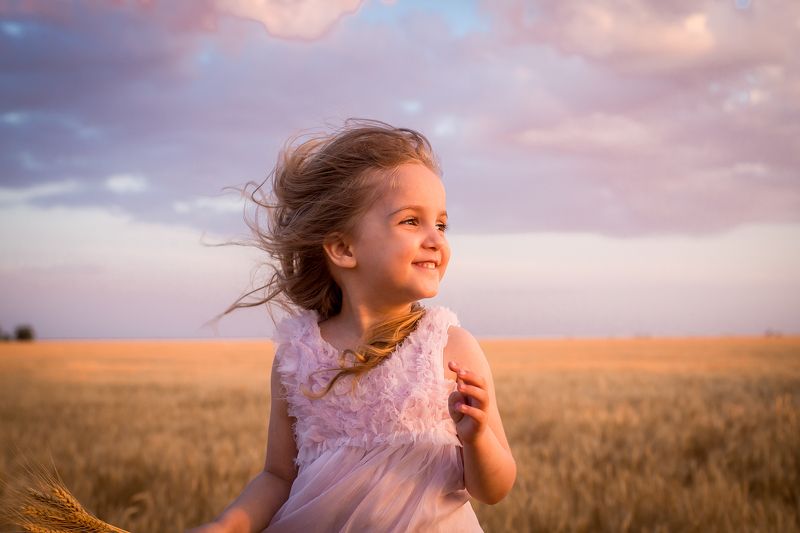 девочка, улыбка, портрет Маргаритаphoto preview