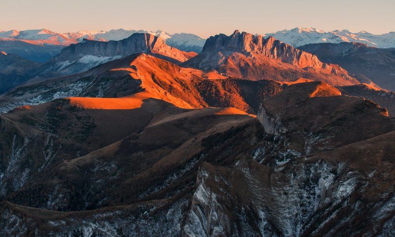ЗАКАТ, ОСЕНЬ И ПЕРВЫЙ СНЕГ .photo preview